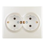 Розетка Lezard Karina встраиваемая жемчужно-белая (707-3000-127B)