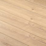 Ламинат 33 класс Ultradecor Expert Choice дуб сандэнс 1,48 кв.м 12 мм с фаской