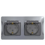 Розетка Systeme Electric Glossa встраиваемая алюминий со шторками с крышкой (GSL000347)