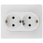 Розетка Legrand Etika встраиваемая белая (672223)