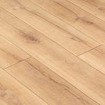 Ламинат 32 класс Swiss Krono Home Standard дуб марвел 2,109 кв.м 8 мм с фаской влагостойкий